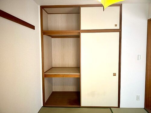 パークコリーナ上大岡アジュールコート 押入れ　※2026年2月撮影