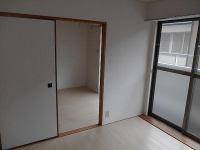 ヴィラ・サンポート リビング