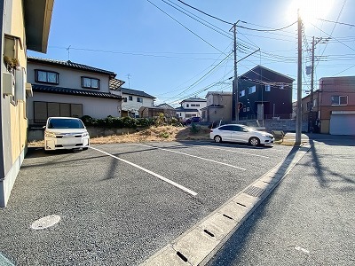 スターメゾン 駐車場