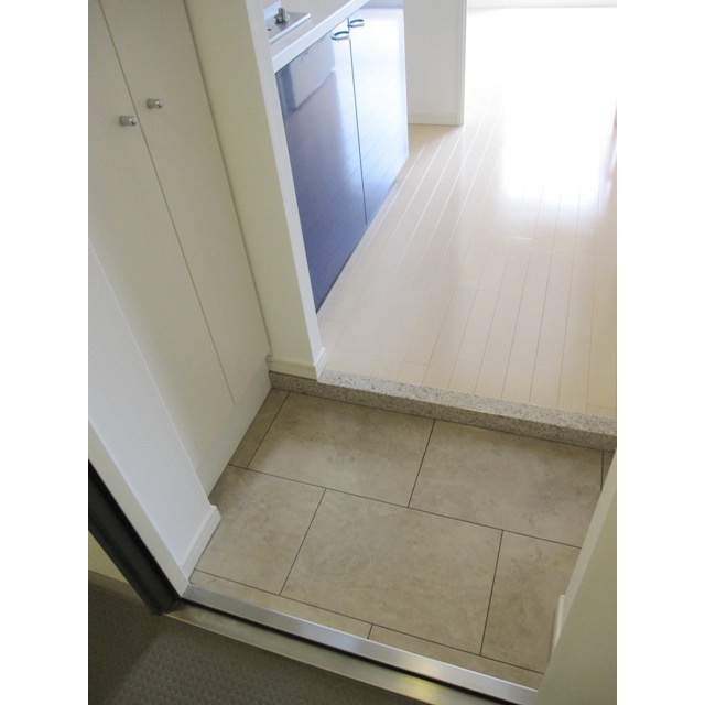 プレール・ドゥーク上高井戸 玄関