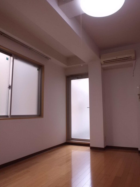 ルシオン0102号室 リビング