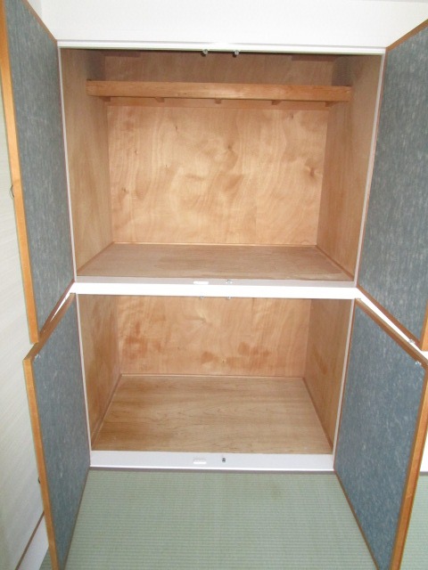 ガーデンヒルズ和光６2階 収納