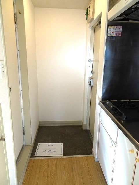 ローズアパートＲ３６(R-036) 玄関