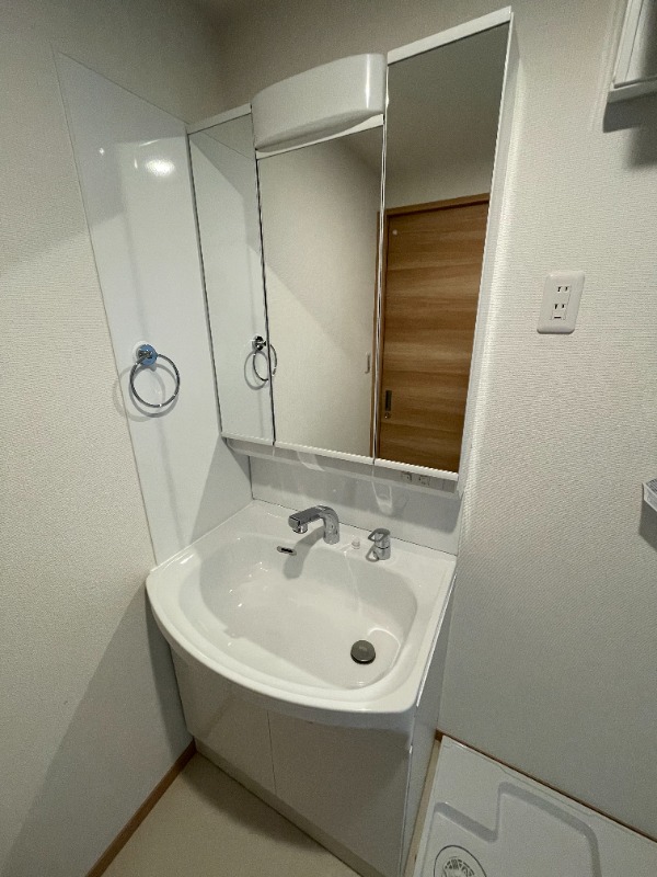 ティーリミテッド1階 洗面