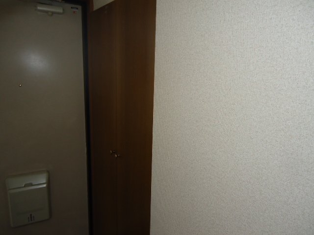 カーム・ルーラル302号室 玄関