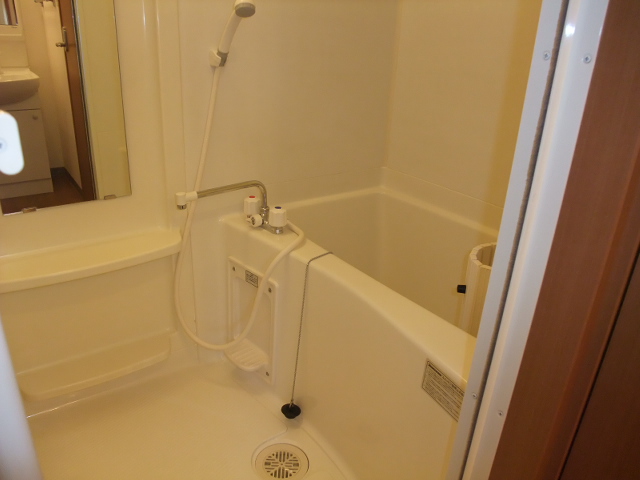 フローラリア303号室 バス