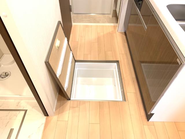 エクセレント越谷 床下収納