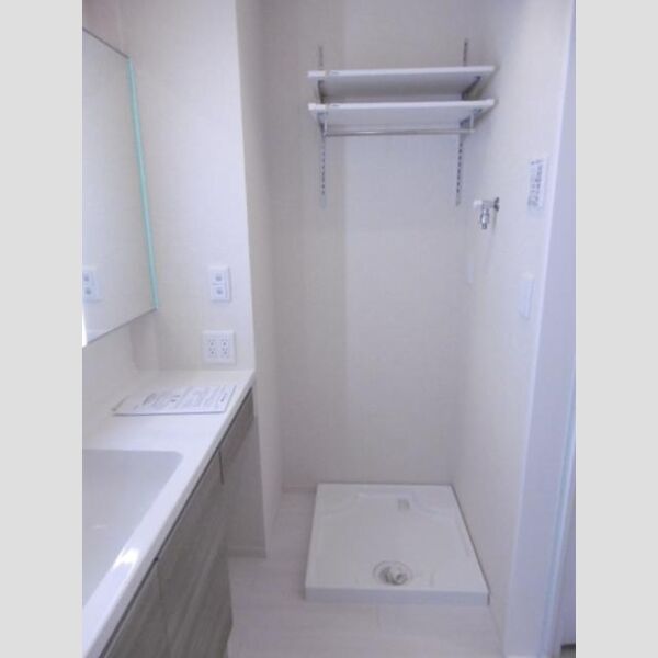 ラ・ヴェール石神井公園　B棟102号室 洗濯機置場