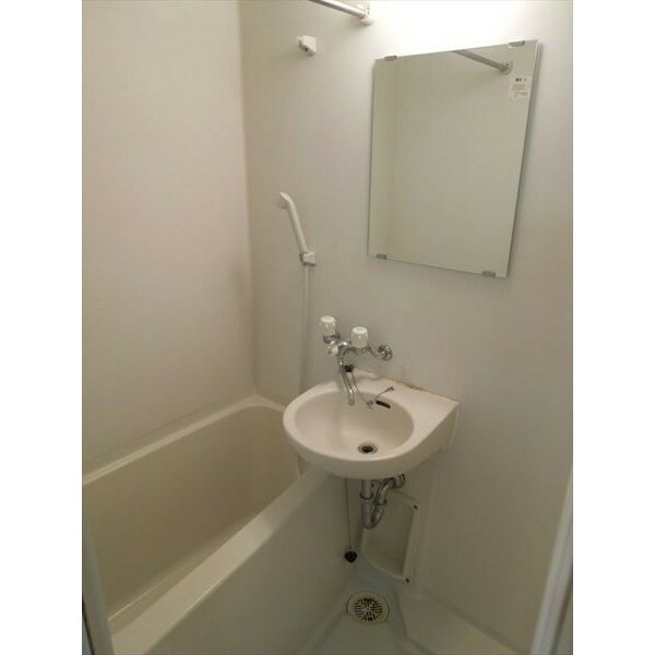 ＲＥＶ・ＣＬＯＳＥ402号室 お風呂