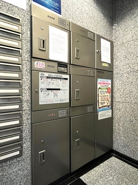 パレステュディオ五反田8階 宅配BOX