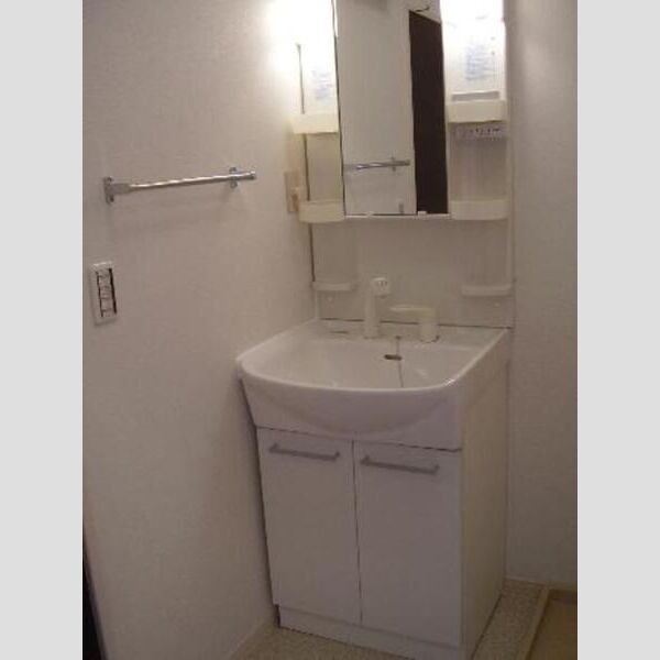 カンピエーレ207号室 シャンプードレッサー