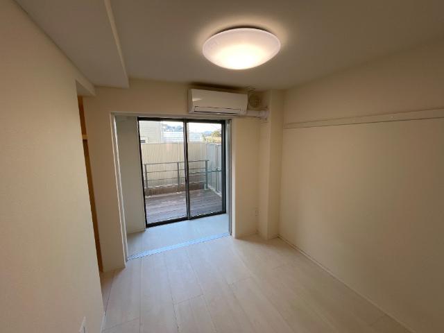 サンセット　ヒルズ（Sunset Hills） 洋室