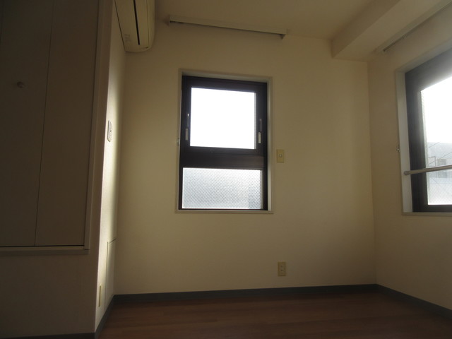 ラ・クレッツ門前仲町0301号室 リビング