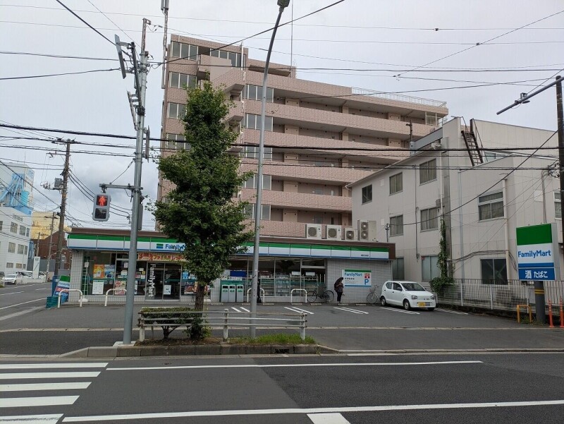 ローズアパート(Q-025)1階 ファミリーマート浦安北栄店