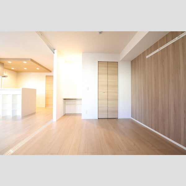 アベニール大倉山 洋室　6.6帖