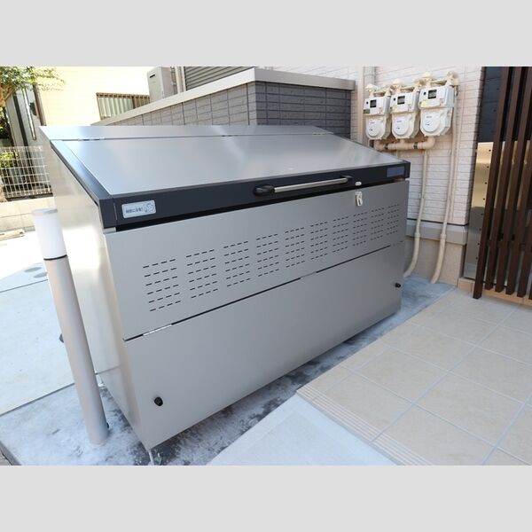 ラ・パーチェ ゴミストッカー