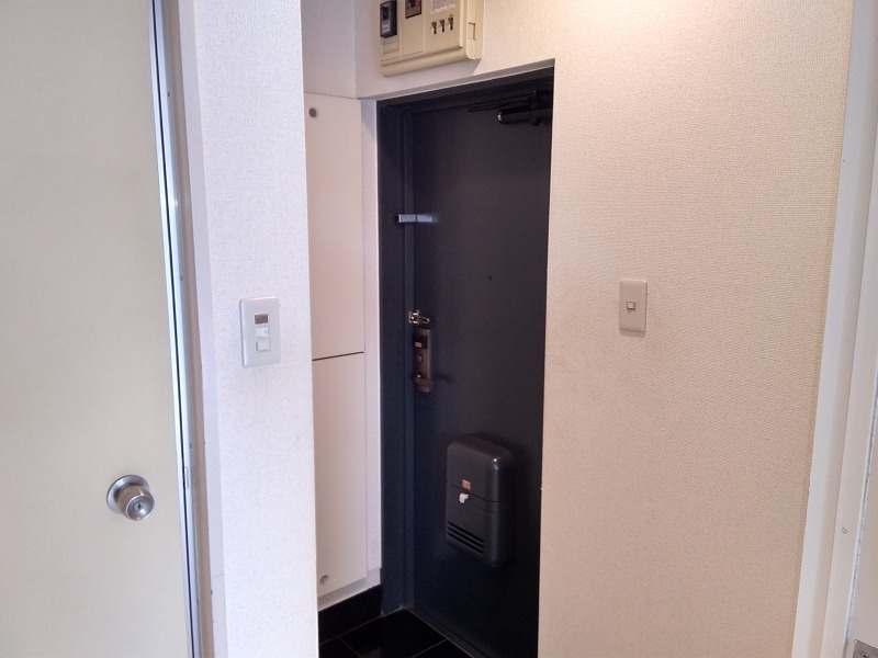 ローズガーデンＡ５２(A-052) 玄関