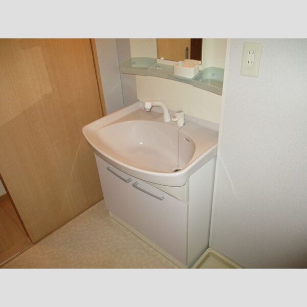 アヴァンセ八幡　AB 洗髪洗面化粧台