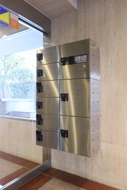 ゾンネンハイム元住吉1階 宅配ボックス