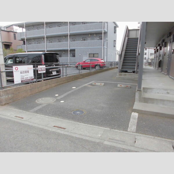 アイビスふじみ野106号室 駐車場