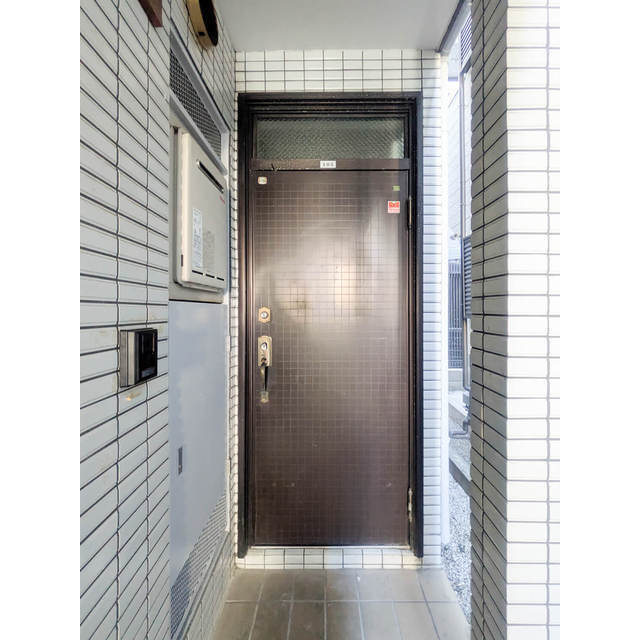 ガーラ141105号室 玄関