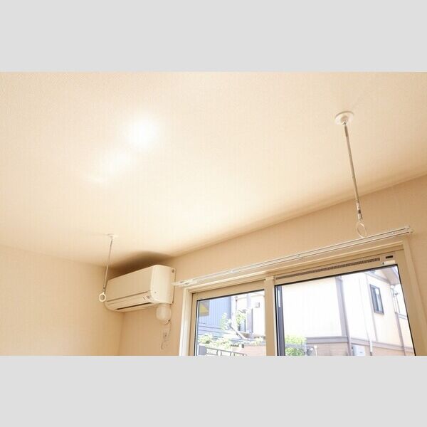 CASA de Kou103号室 室内物干し