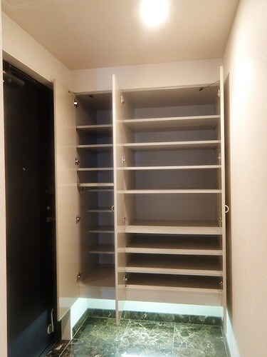 パークスカイタワー松戸22階 シューズボックス　※2025年7月撮影