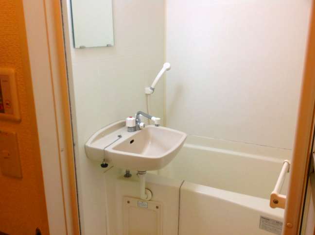 レオパレスレヴ　メゾン お風呂