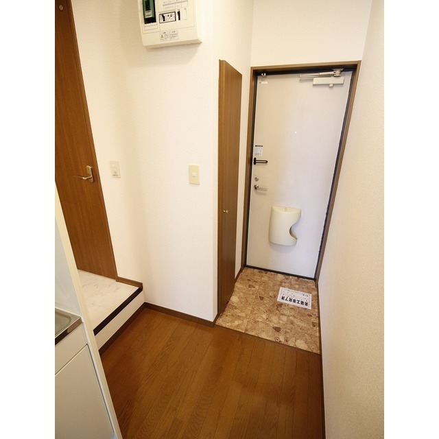 アムール H 玄関