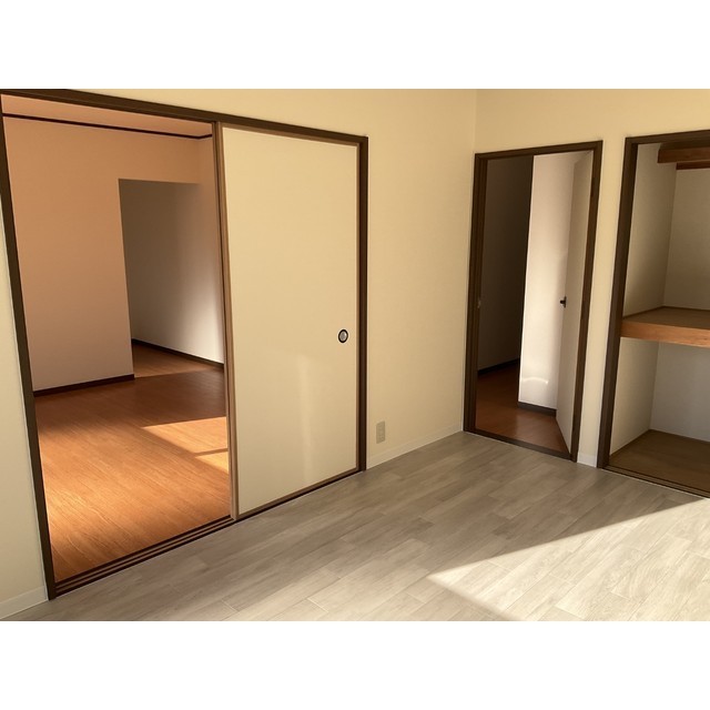 グランデュール瀬戸岡102号室 内観