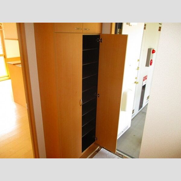 ガーデンコート　B302号室 シューズBOX