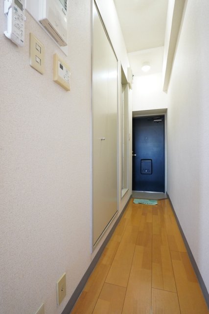 リバティヒルズ中野江原 玄関