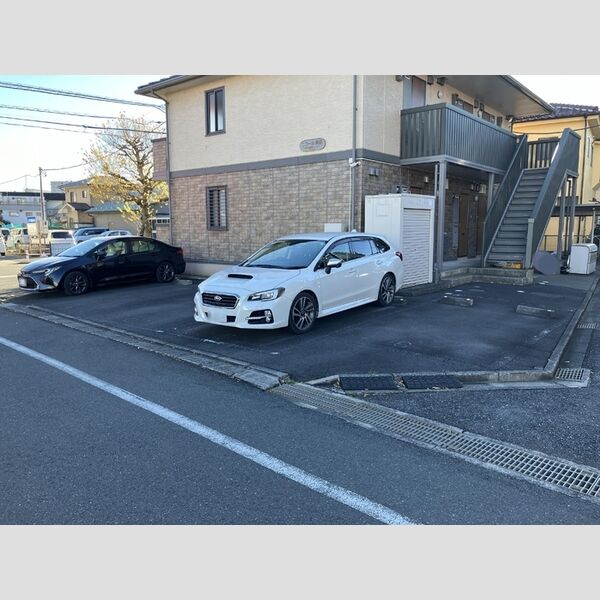 ニコール河辺 駐車場