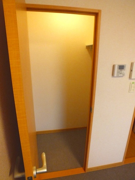 レオパレスヴィクトワール 内観