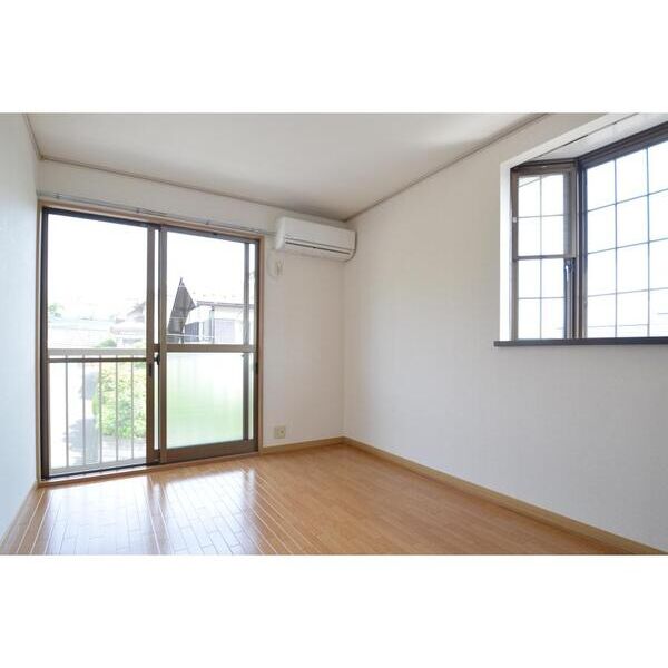 メゾンたまプラーザB リビング