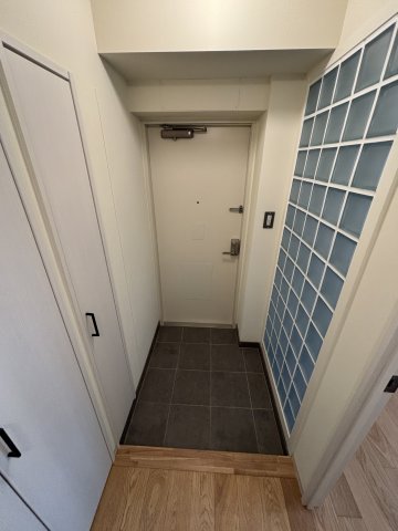 アールリエット武蔵境クラフト105号室 玄関