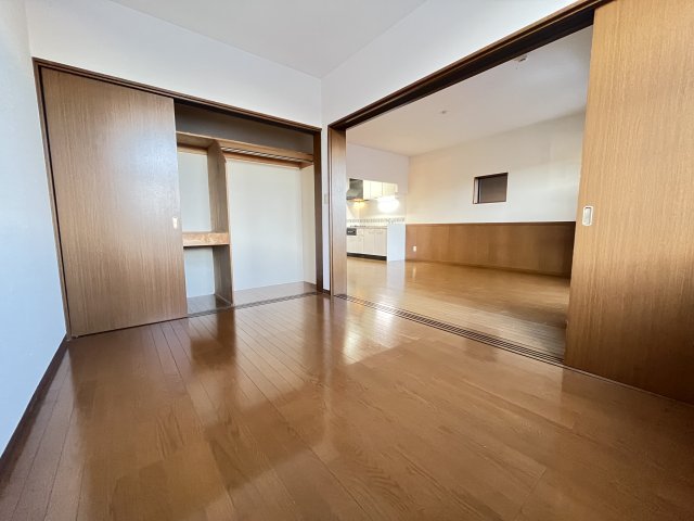 アン・シャーリー0102号室 内観