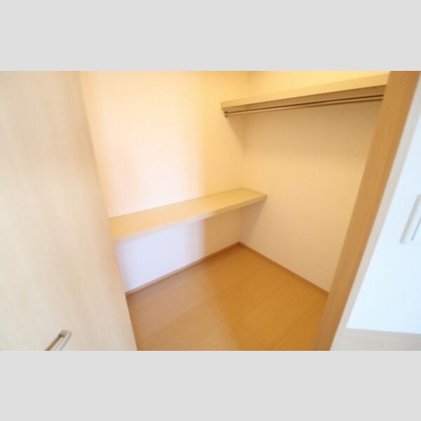 サニーコート204号室 ウォークインクローゼット