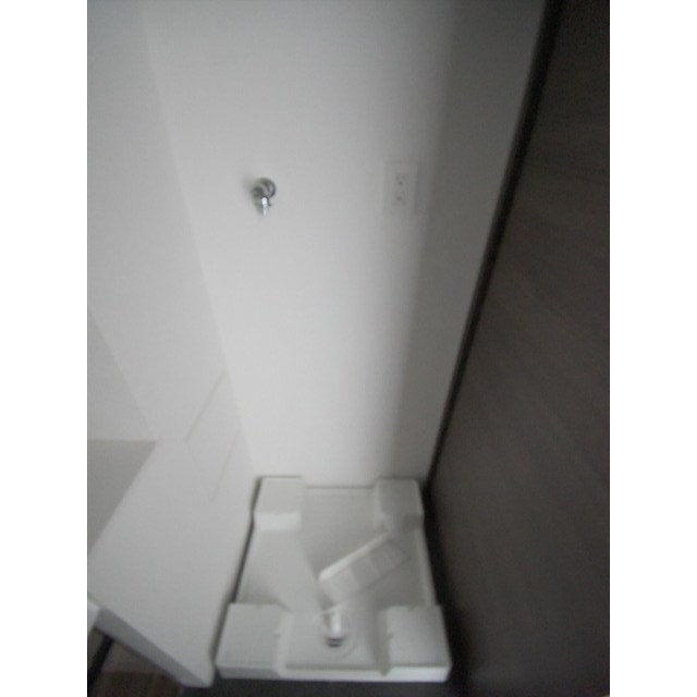 プライムガーデン若木0202号室 室内洗濯機置場。220号室利用。実際には