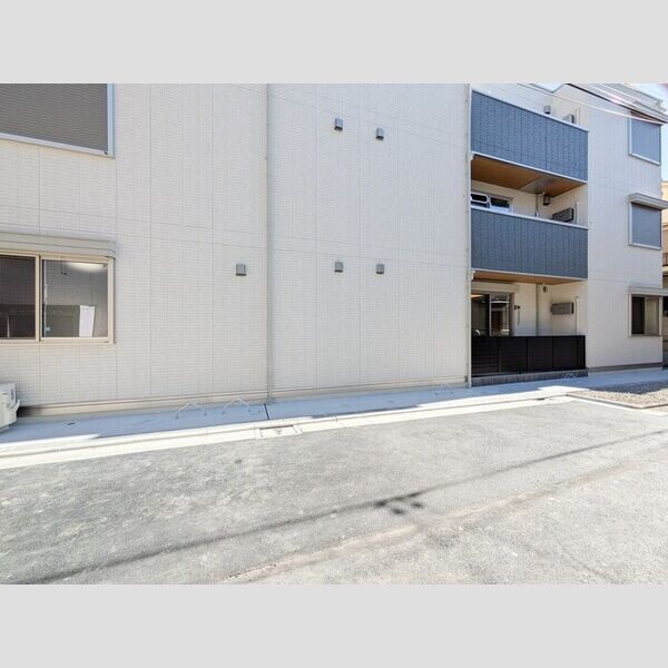 セレスティア足立 駐輪場3