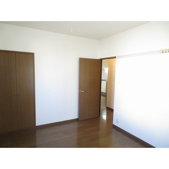 エステートピア・ｕ１号棟 洋室1