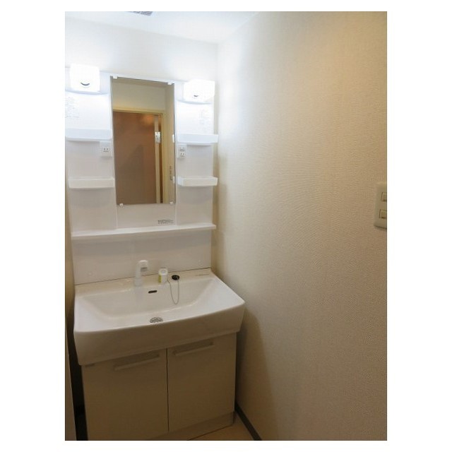 ウィンベルコーラス亀有0202号室 内観