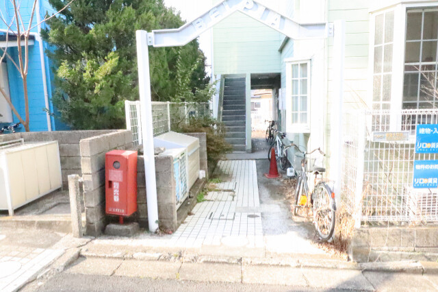 べルピア東海大学前4-2102号室 エントランス