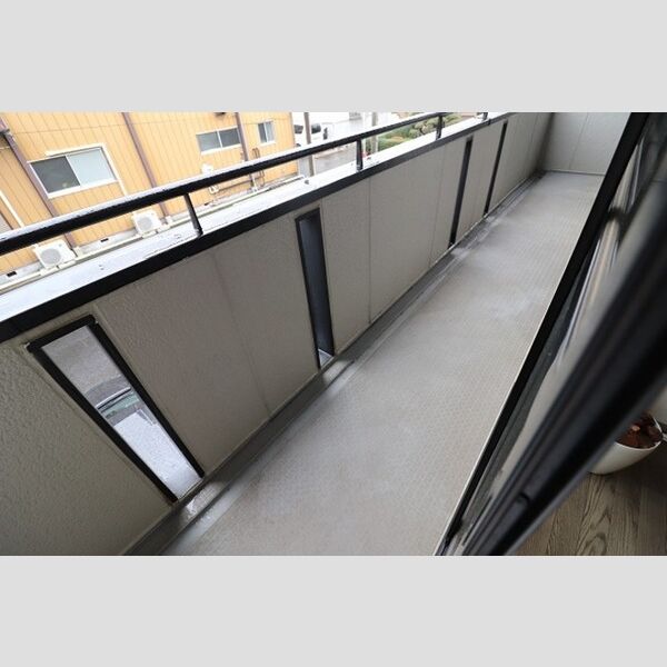 ヴァンベール冨士 バルコニー