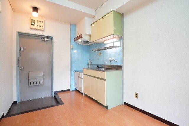 FC若宮コーポ リビング