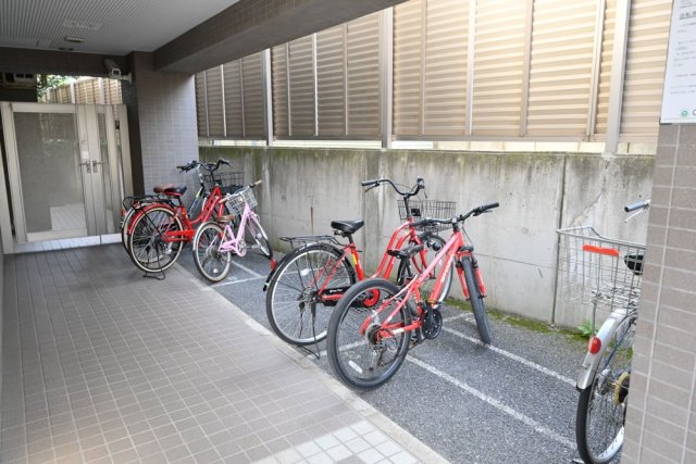 パークウェル落合2階 駐輪場