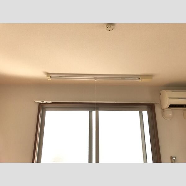 コルナス蒲田 303号室　室内物干し