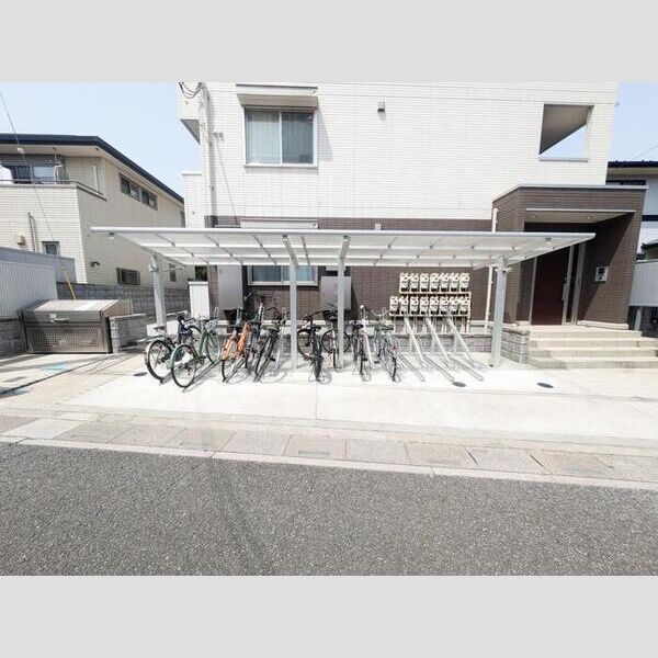 コリーヌヴェール上小303号室 周辺