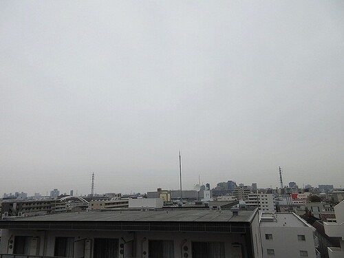 ニックハイム鶴見中央ビル7階 バルコニーからの眺望　※2026年03月撮影