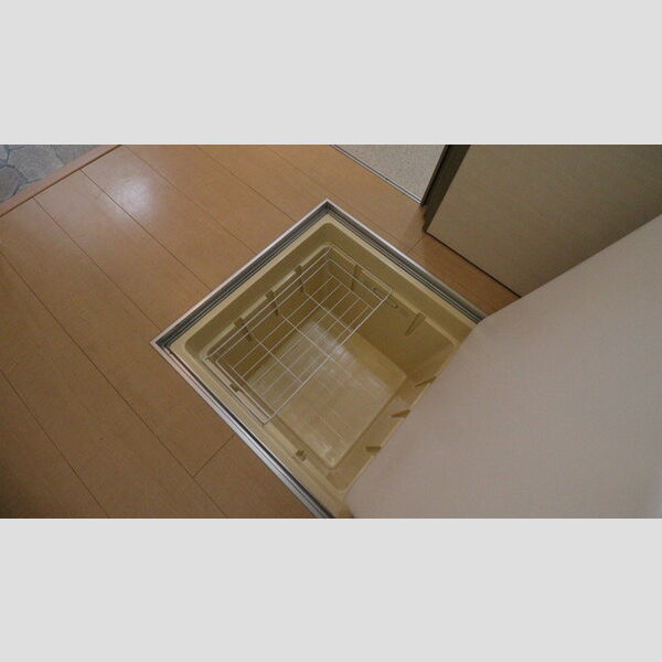 カーサ  ドルチェ(Casa  Dolce)105号室 床下収納